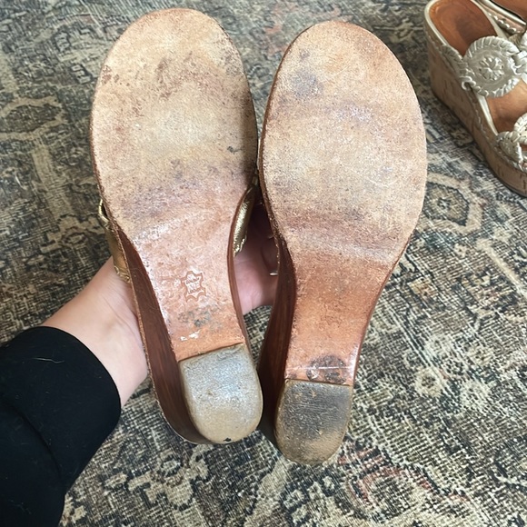 Jack Rogers Hampton Wedge in Gold - Picture 4 of 5